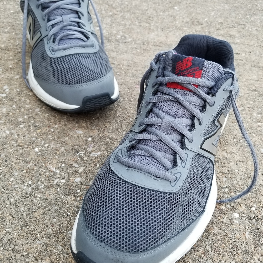 New Balance 517 Mens Training Shoes - size 10